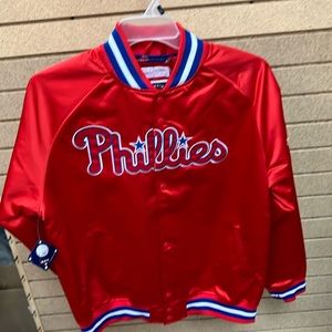 Philadelphia Phillies lightweight satin jacket new !!!